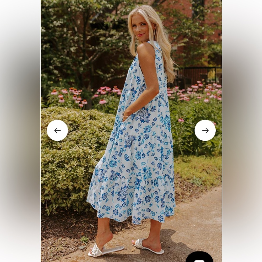 entro White Maxi Dress with Blue Floral Print - Picture 10 of 11